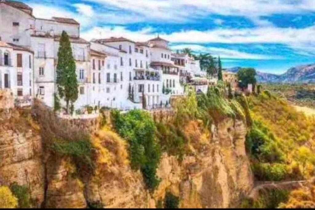 Xi Morales & Arnal Apartment